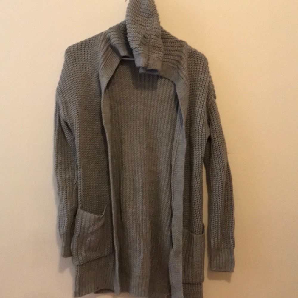 XS women’s hooded cardigan: knitted.  W/pockets